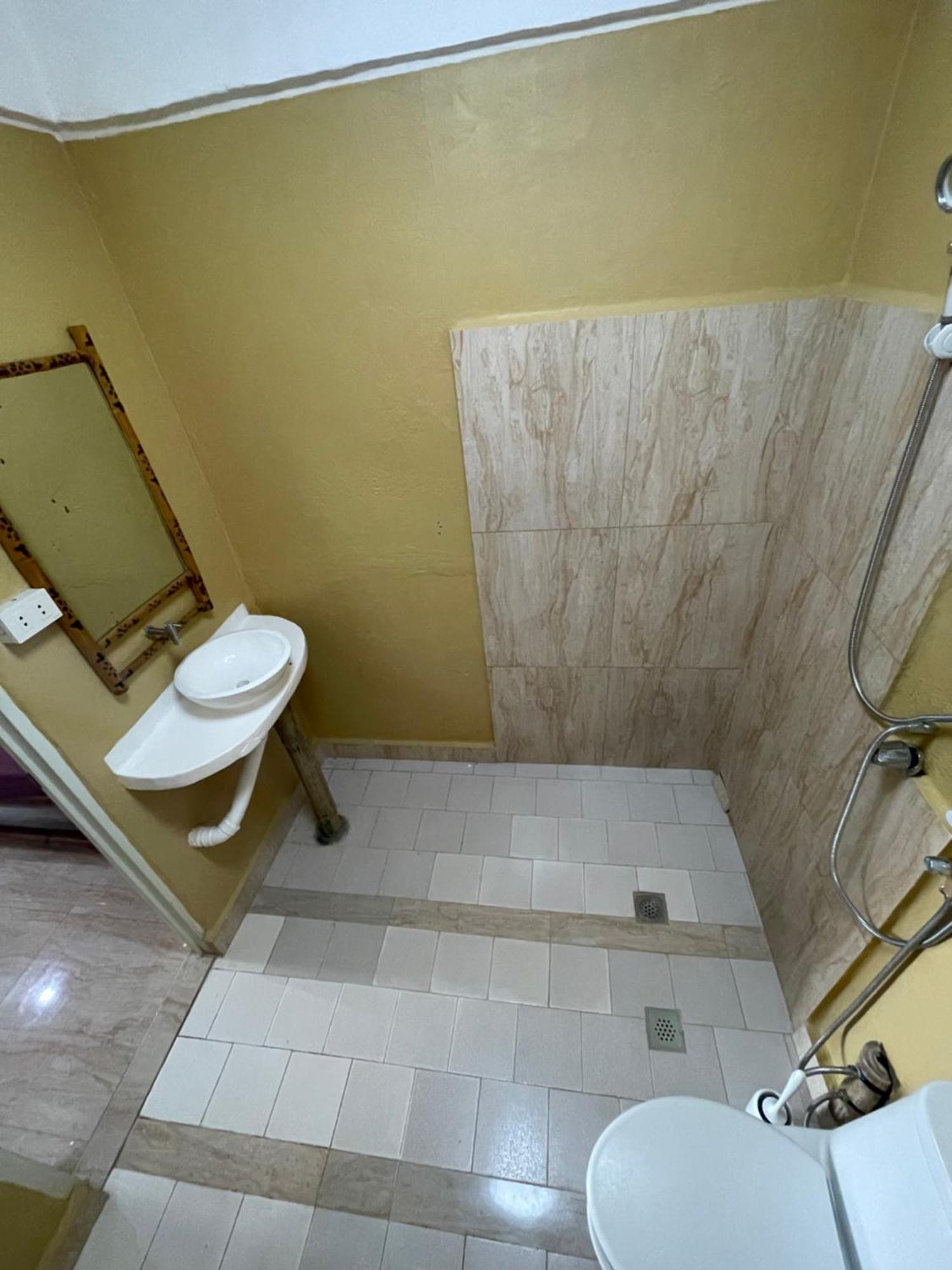 Bed and Breakfast Voodoo House Lalao Экстерьер фото